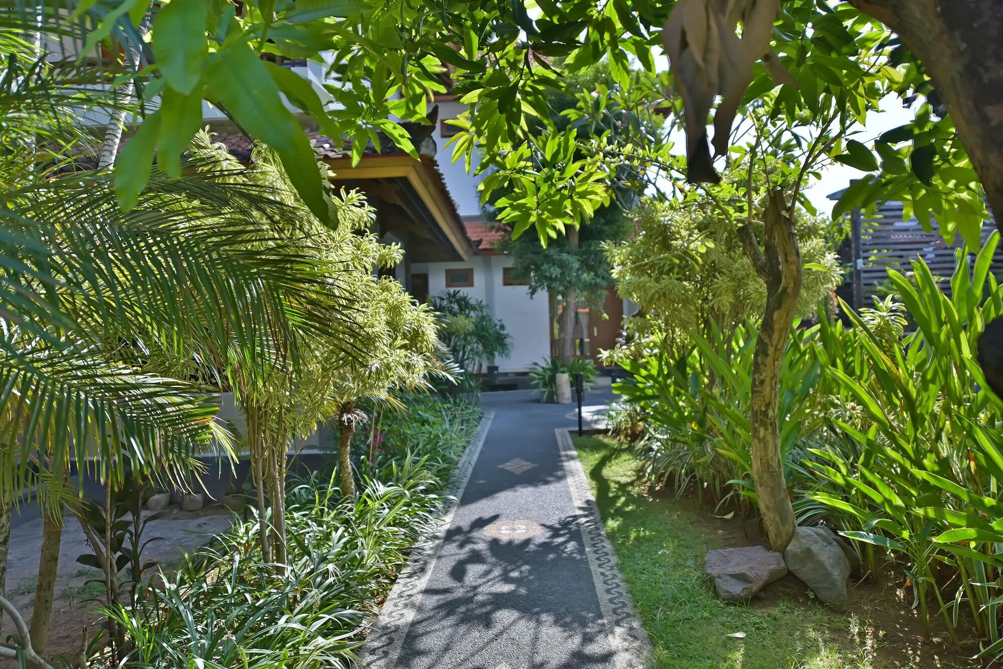 Sandat Hotel Legian Kültér fotó