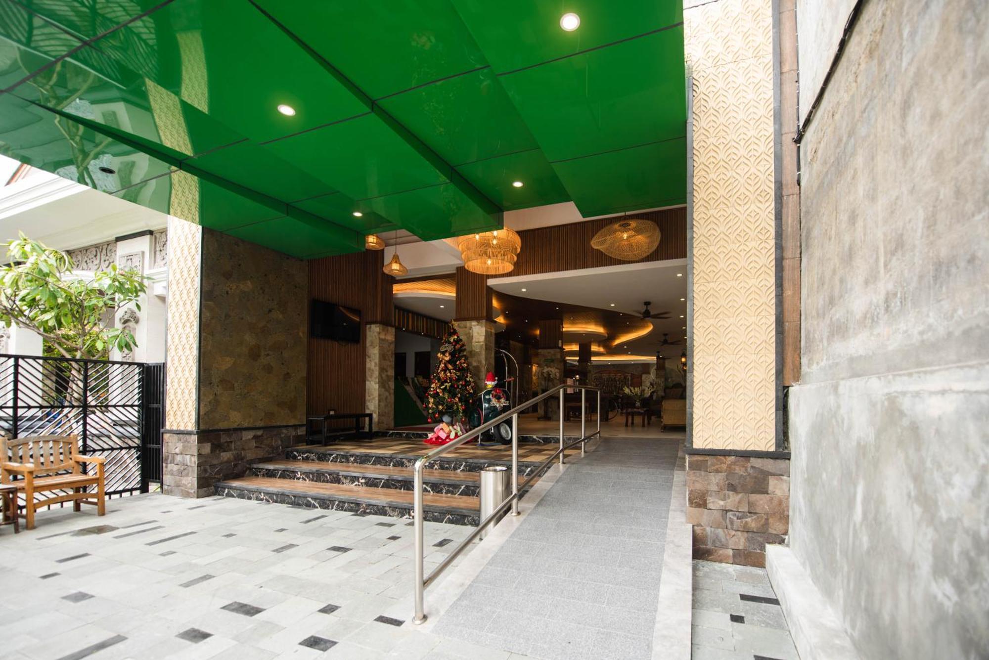 Sandat Hotel Legian Kültér fotó